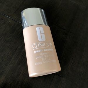 Clinique Even Better Foundation 01 Alabaster